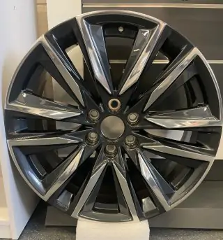2021-24 CADILAC  ESCALADE ,  ESCALADE ESV  - originál  disk  20x9