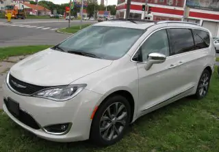 2017 - 22 Chrysler Pacifica -Čelní okno