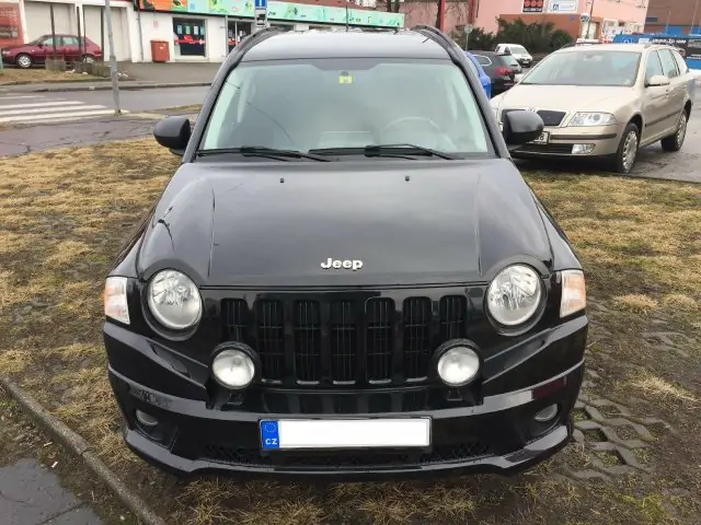 2007 - 17 Jeep Compass  čelní okno