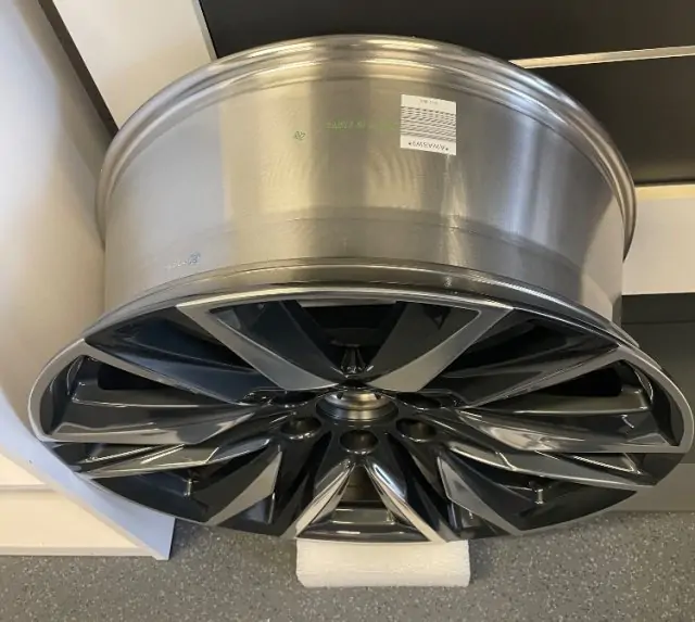 2021-24 CADILAC  ESCALADE ,  ESCALADE ESV  - originál  disk  20x9
